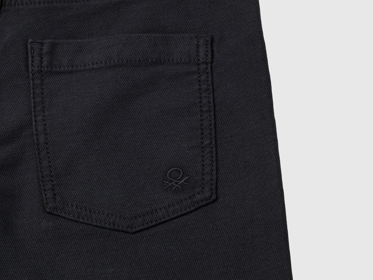 Joggers em mistura de algodão com cordão de ajuste - ucb_image_DS1