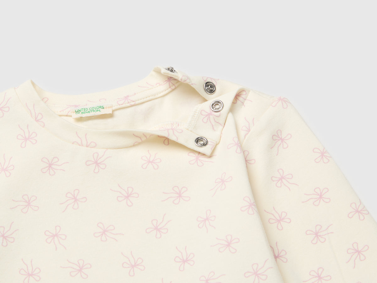 T-shirt com estampa de laços em algodão stretch - ucb_image_DS1