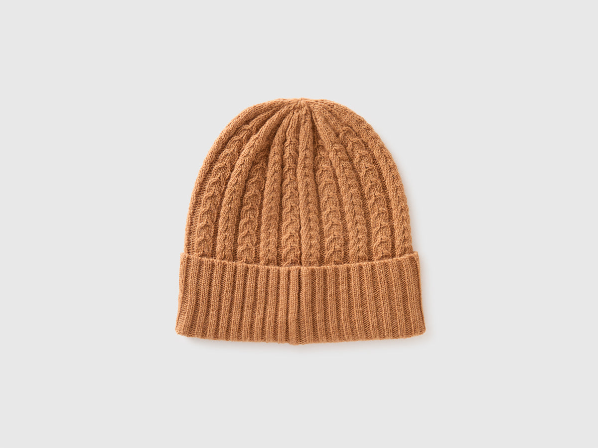 Gorro com trança - ucb_image_BS