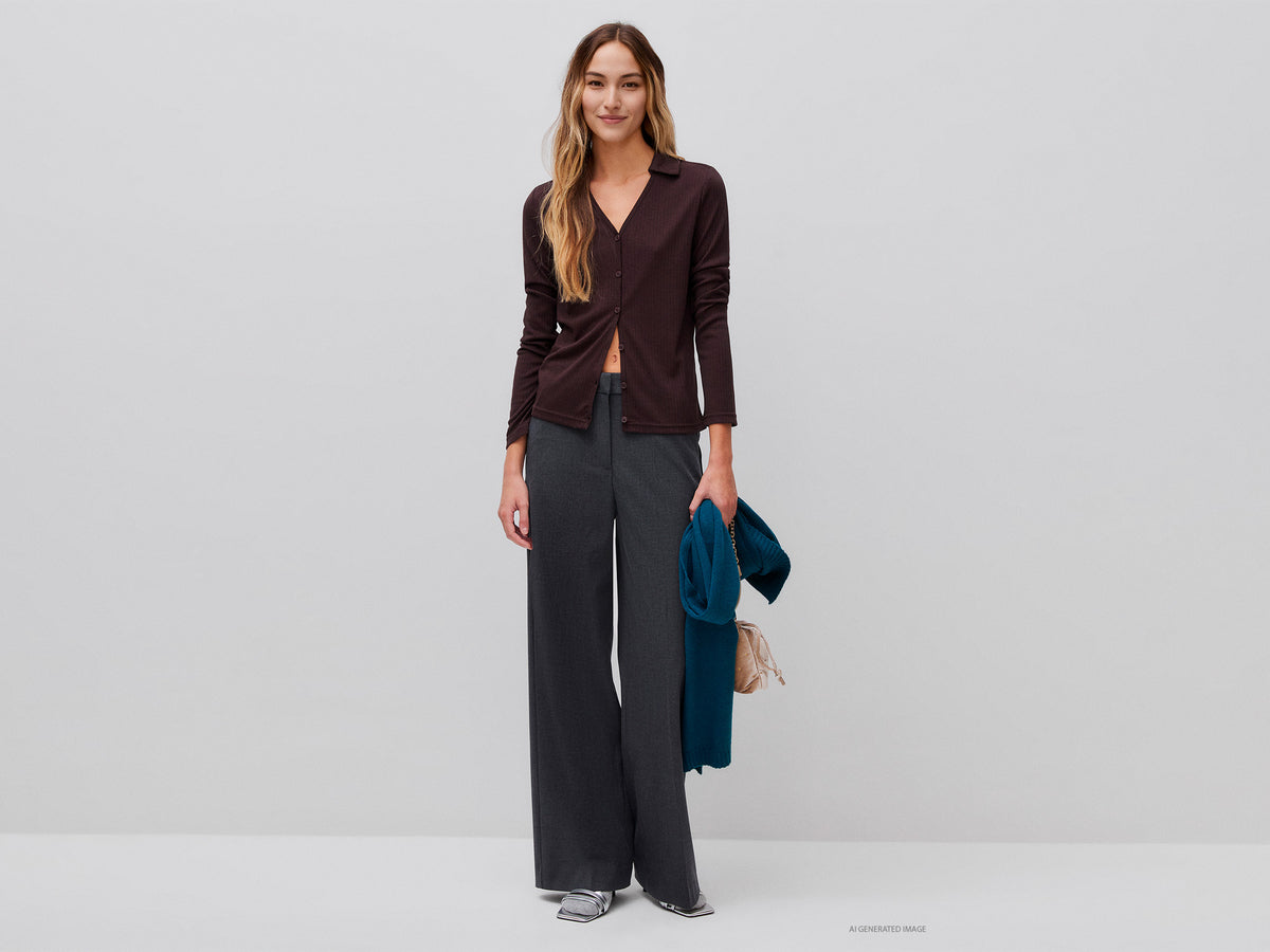 Ribbed polo-style shirt with buttons