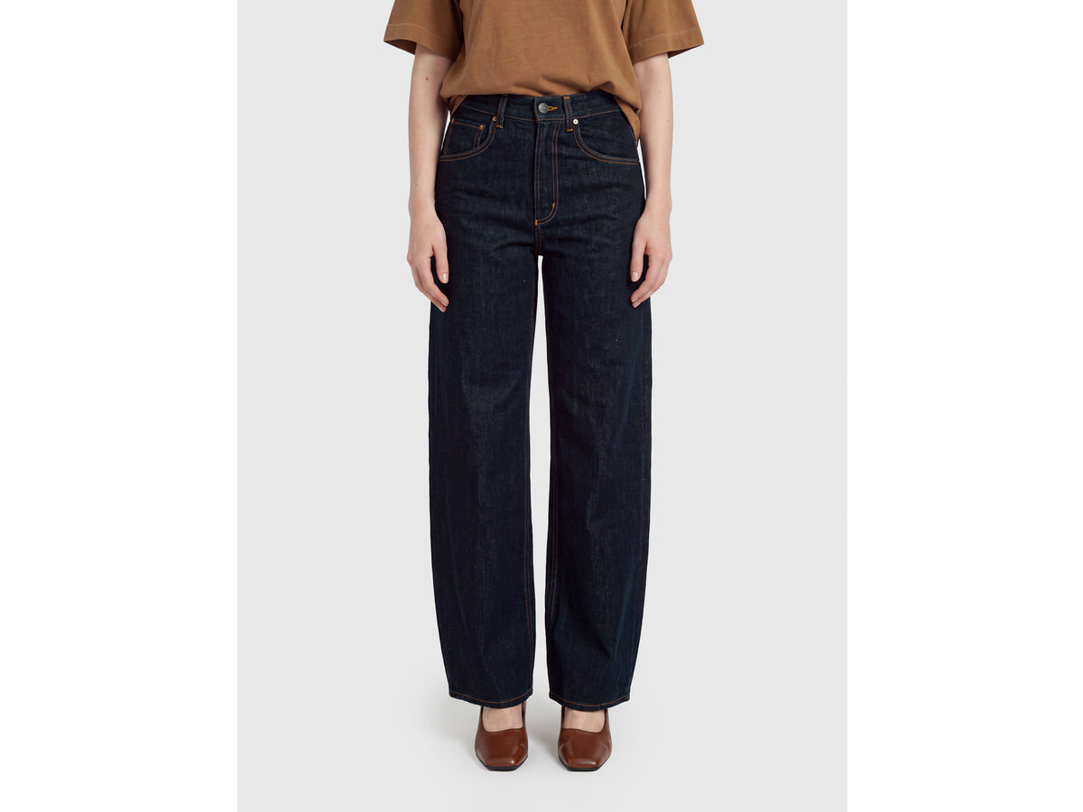 Wide-fit rinse-wash jeans