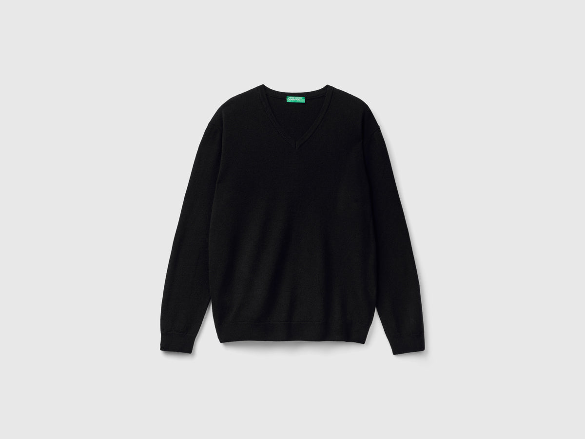 Camisola decote em V preta em pura lã Merino - ucb_image_FS