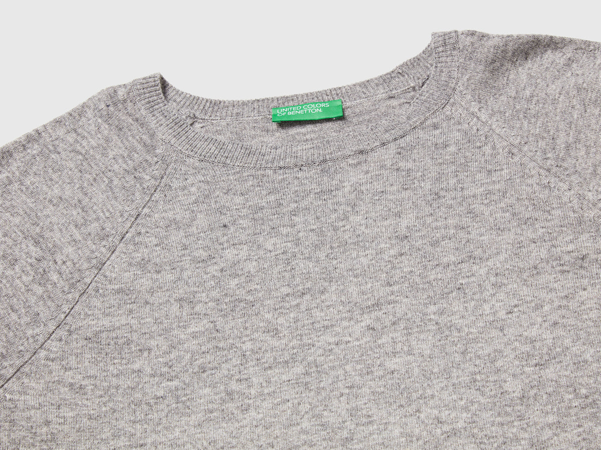 Camisola de gola redonda cinza mélange em mistura de lã e caxemira - ucb_image_DS1