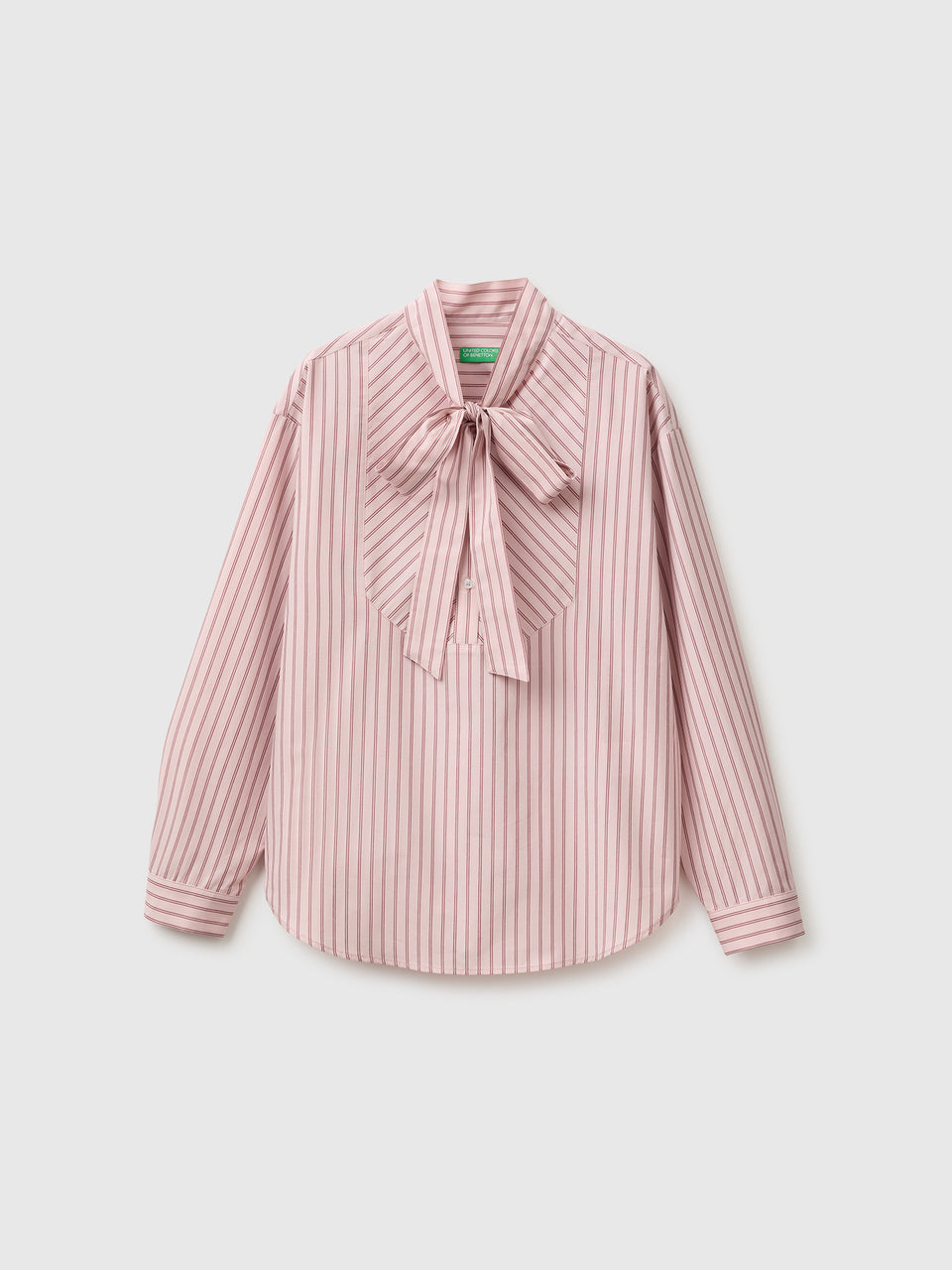Camisa às riscas com um laço ao pescoço - ucb_image_FS