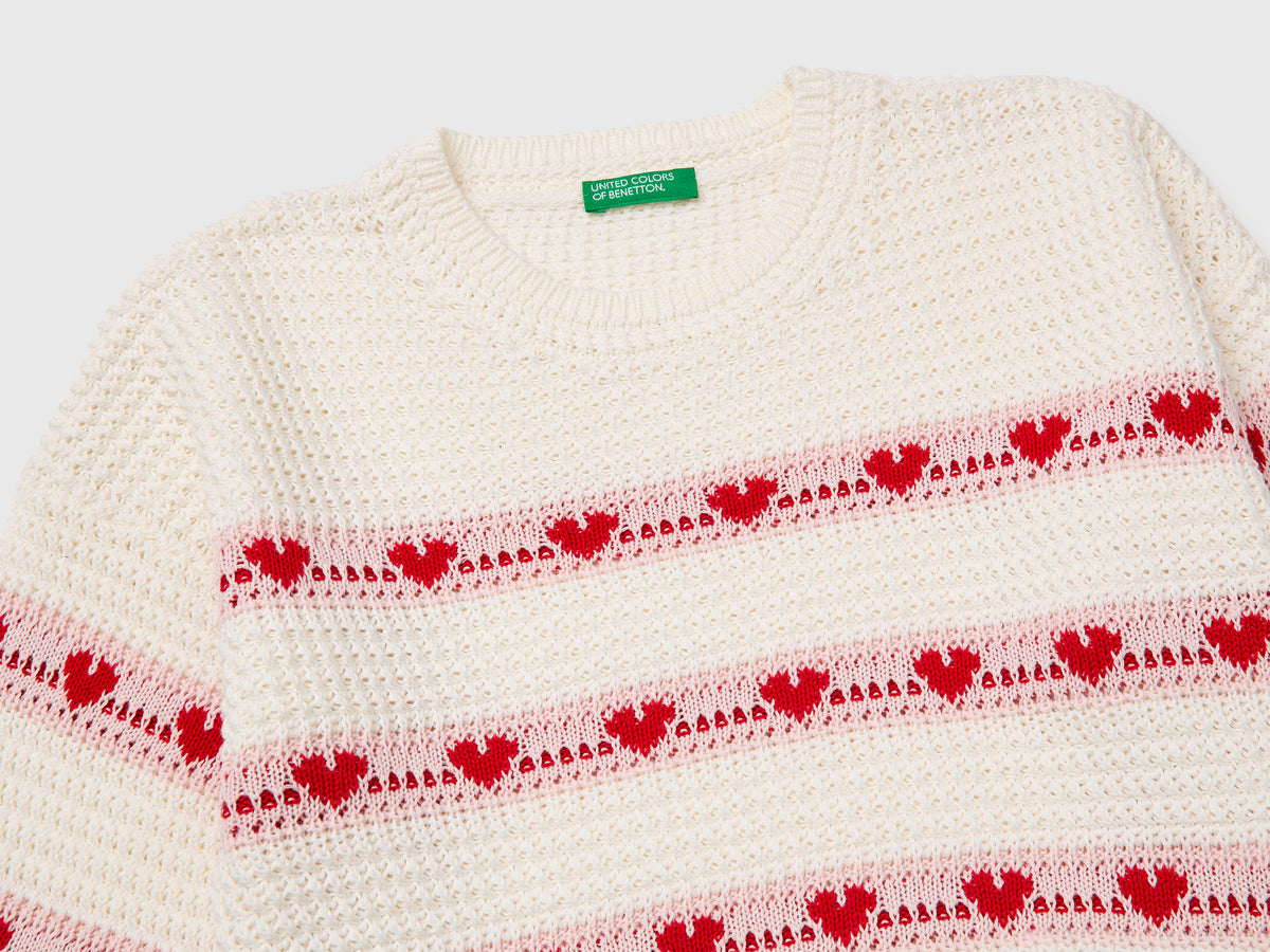 Sweater with stripes and hearts - ucb_image_DS1