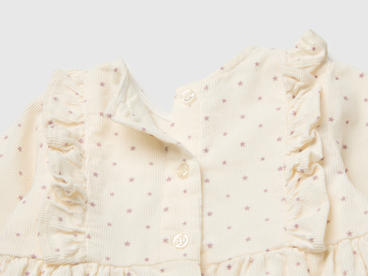 Vestido de veludo canelado com estrelas - ucb_image_DS1