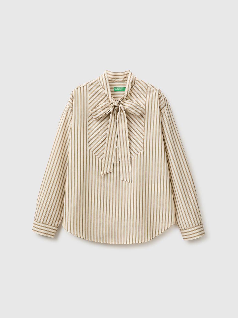 Camisa às riscas com um laço ao pescoço - ucb_image_FS