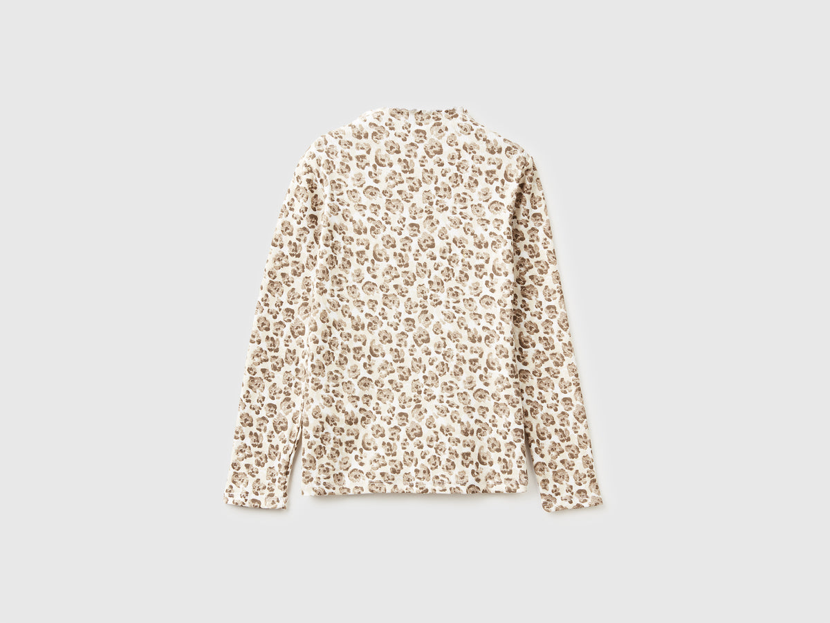 T-shirt de gola alta bege com estampa animal. - ucb_image_BS
