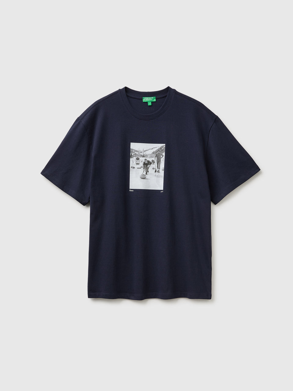 T-shirt relaxed fit com estampa em algodão orgânico - ucb_image_FS