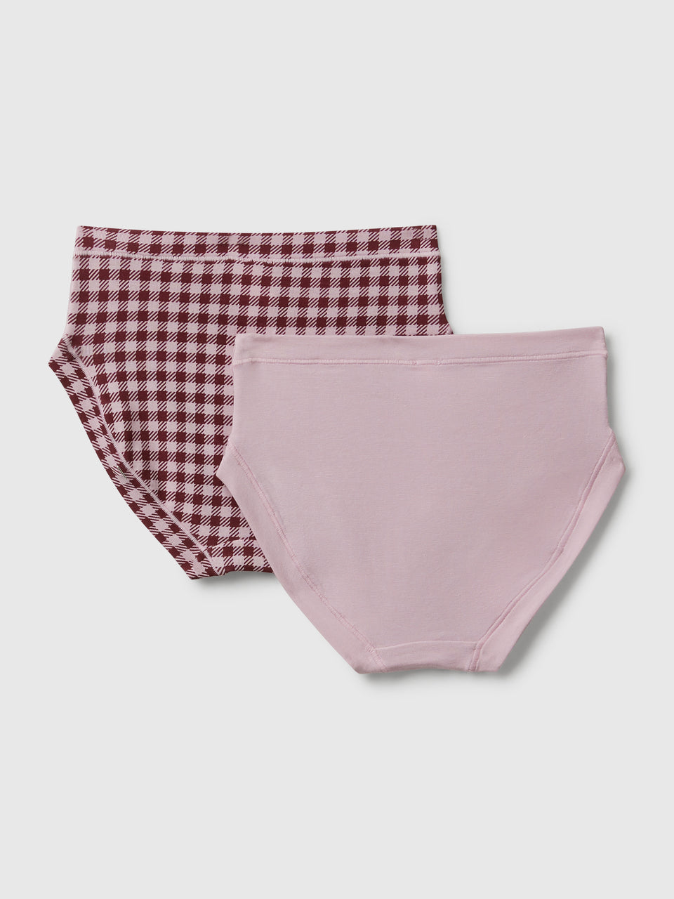 Dois slips super elásticos - ucb_image_BS