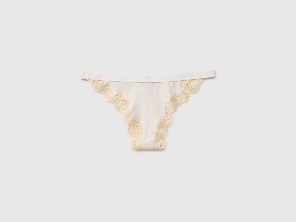 Low-cut briefs in silk blend with lace - ucb_image_BS