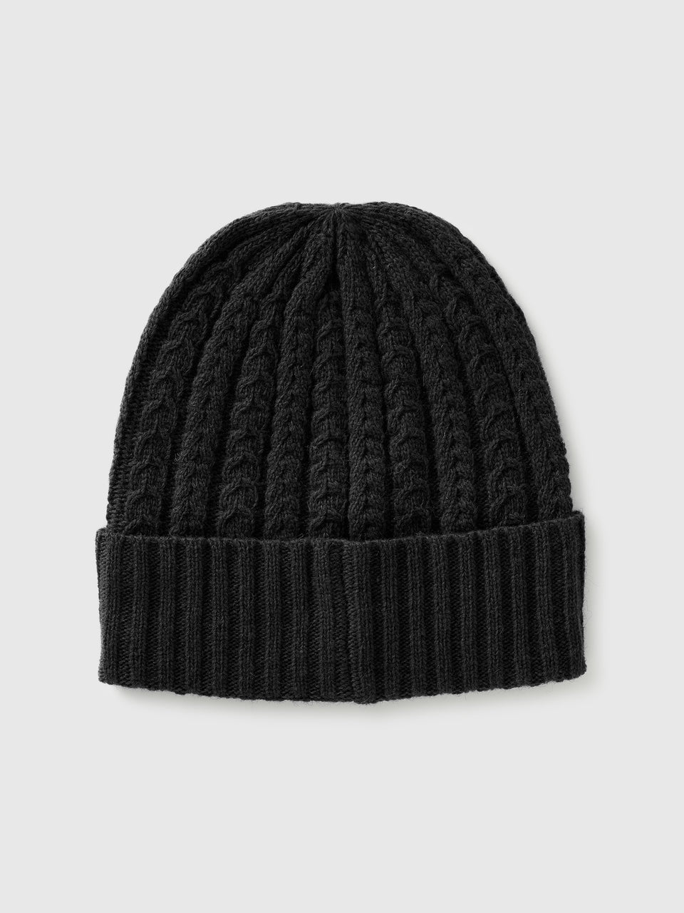 Gorro com trança - ucb_image_BS