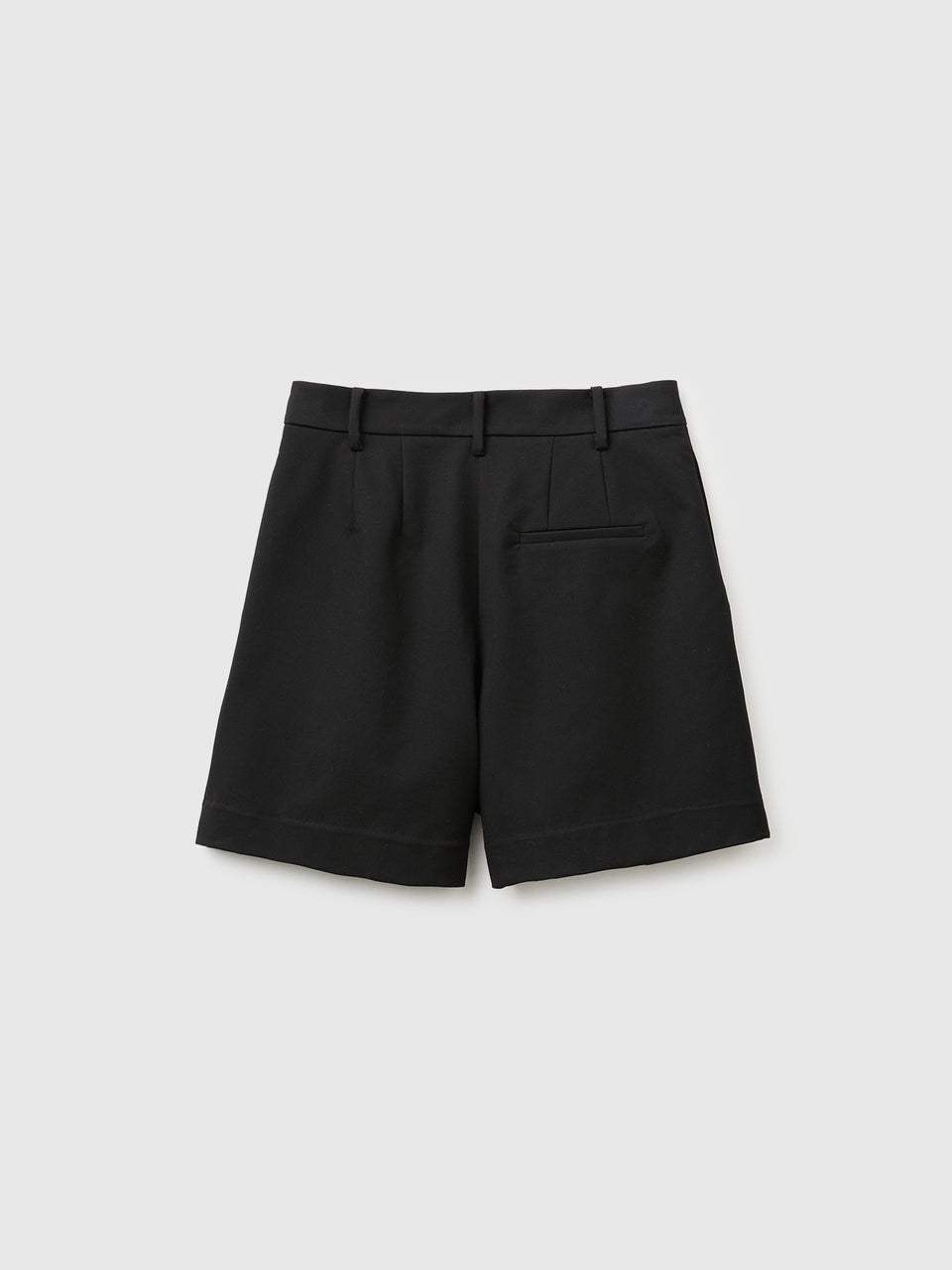 Shorts com pinças - ucb_image_BS